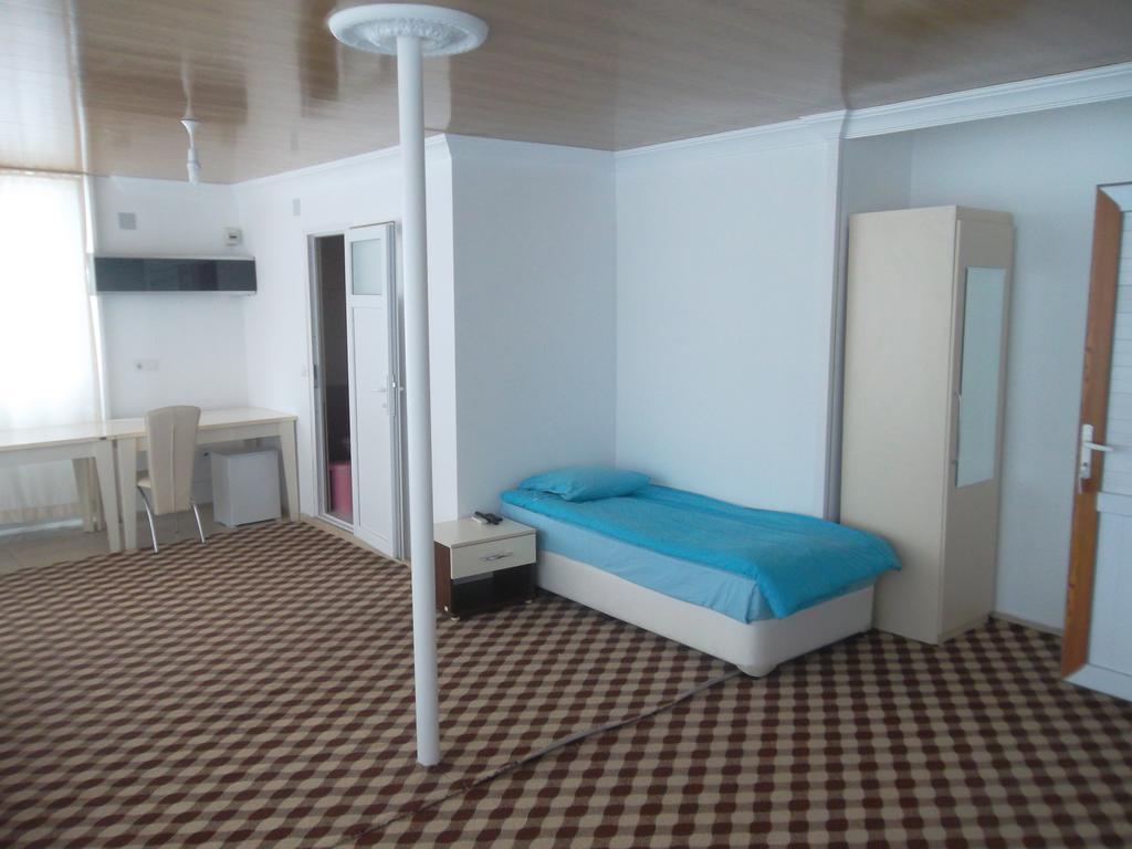 Konak Hotel Mut Exterior photo
